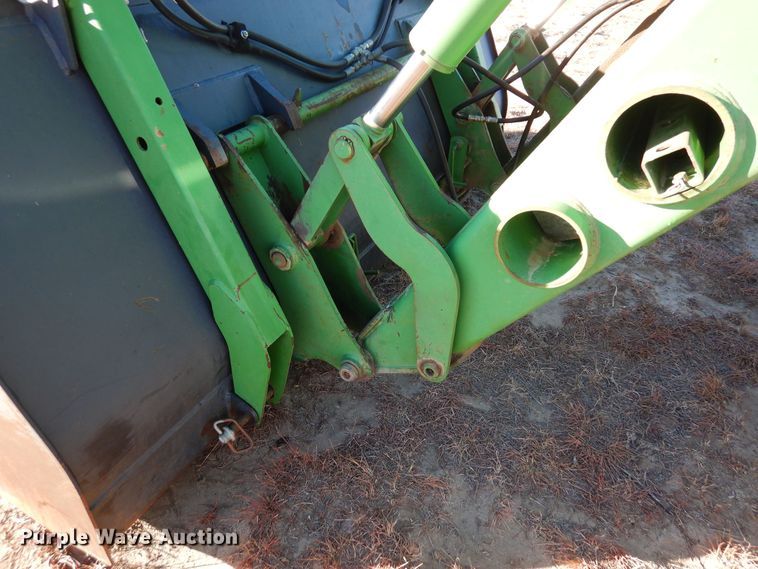 image for item DN6265 1998 John Deere 8200  MFWD tractor