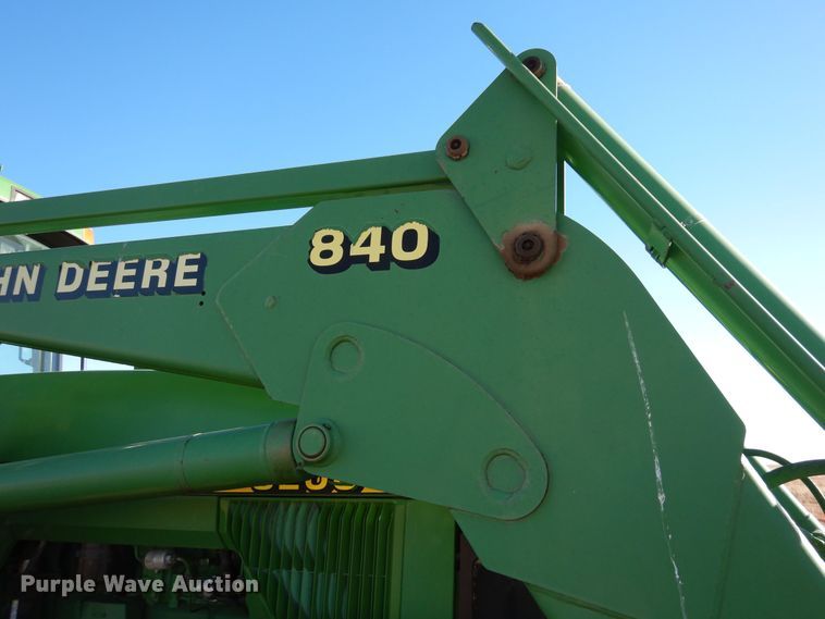 image for item DN6265 1998 John Deere 8200  MFWD tractor