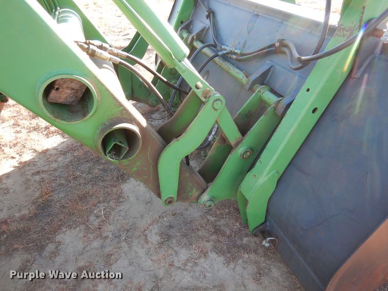 image for item DN6265 1998 John Deere 8200  MFWD tractor