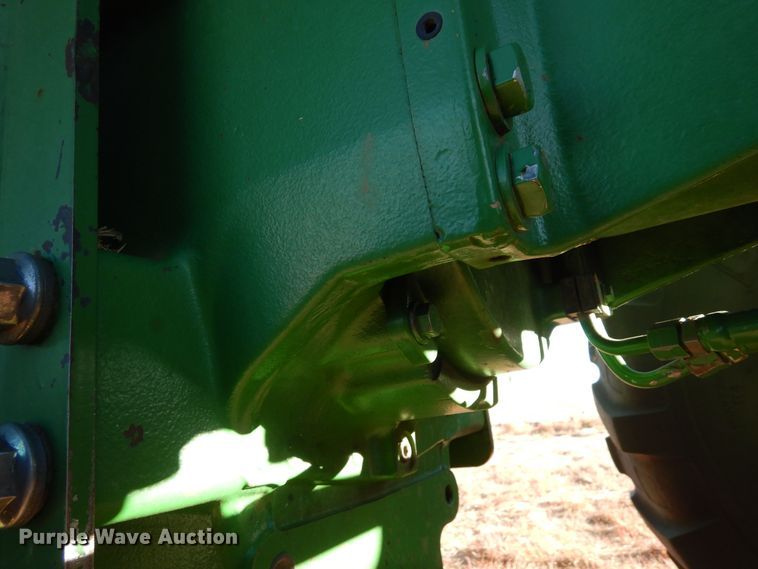 image for item DN6265 1998 John Deere 8200  MFWD tractor