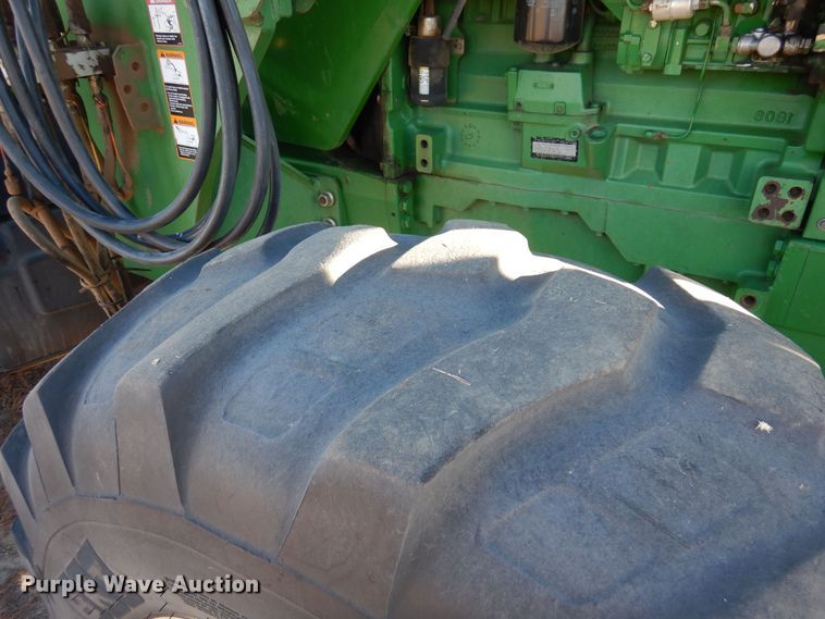 image for item DN6265 1998 John Deere 8200  MFWD tractor