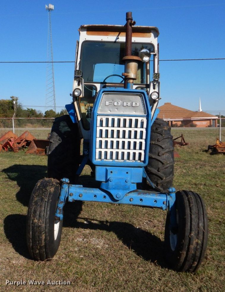 image for item DO1423 1968 Ford 8000  tractor