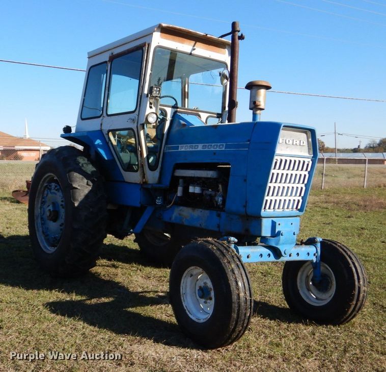 image for item DO1423 1968 Ford 8000  tractor