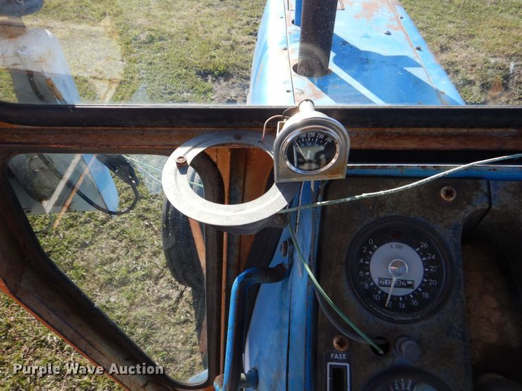 image for item DO1423 1968 Ford 8000  tractor