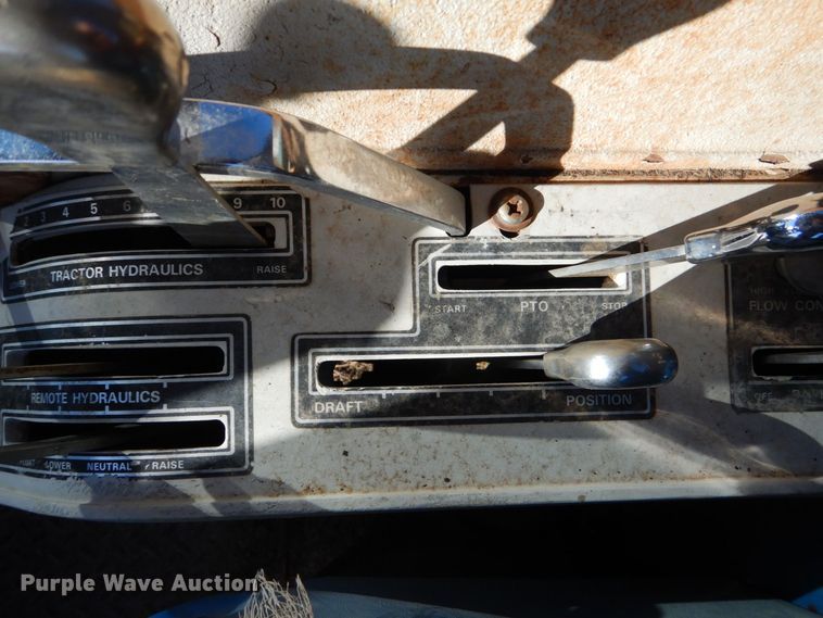 image for item DO1423 1968 Ford 8000  tractor