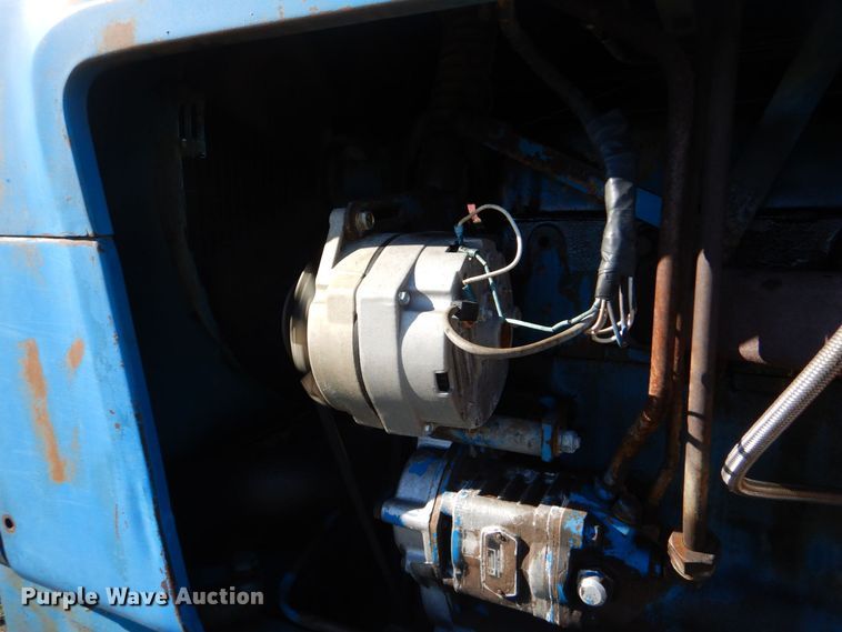 image for item DO1423 1968 Ford 8000  tractor