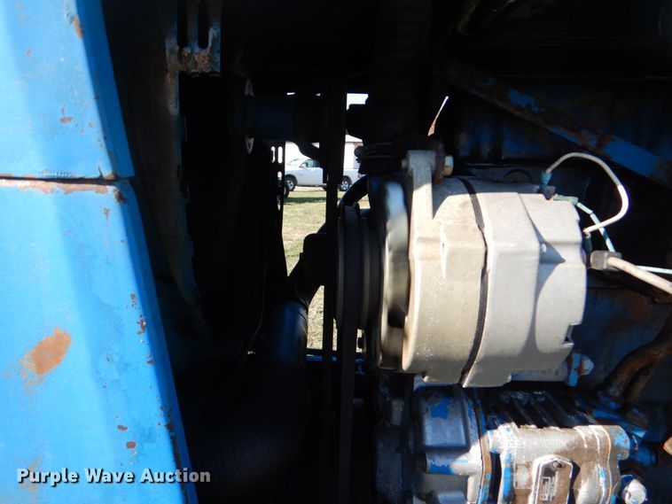 image for item DO1423 1968 Ford 8000  tractor