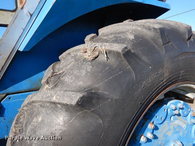 image for item DO1423 1968 Ford 8000  tractor