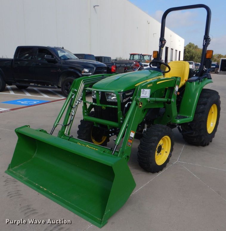 image for item DO1649 2022 John Deere 3025E  MFWD tractor