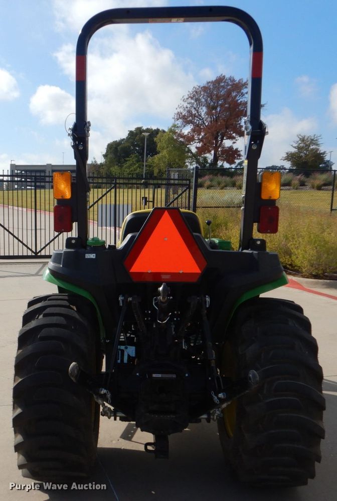 image for item DO1649 2022 John Deere 3025E  MFWD tractor