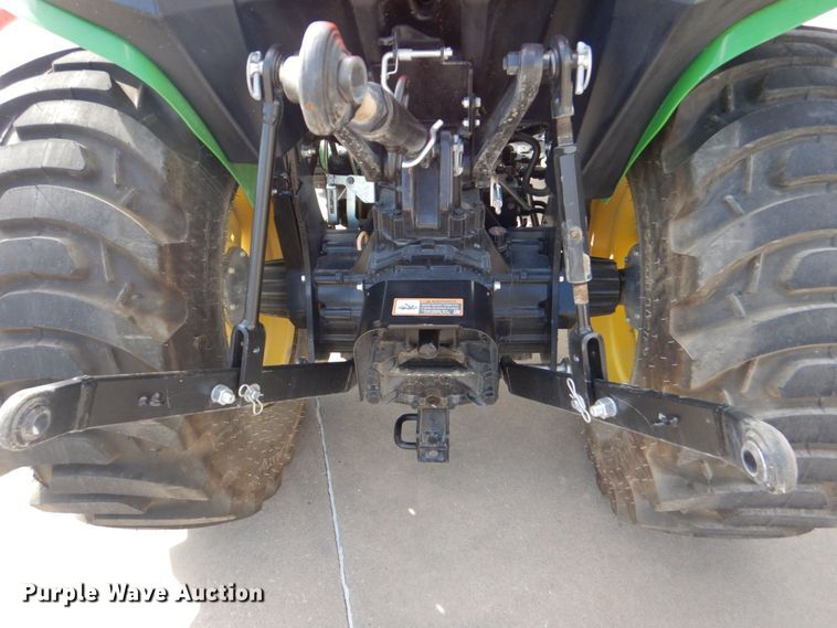 image for item DO1649 2022 John Deere 3025E  MFWD tractor