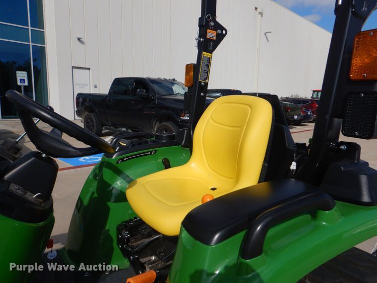 image for item DO1649 2022 John Deere 3025E  MFWD tractor