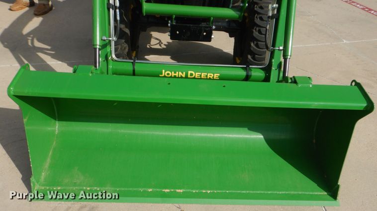 image for item DO1649 2022 John Deere 3025E  MFWD tractor
