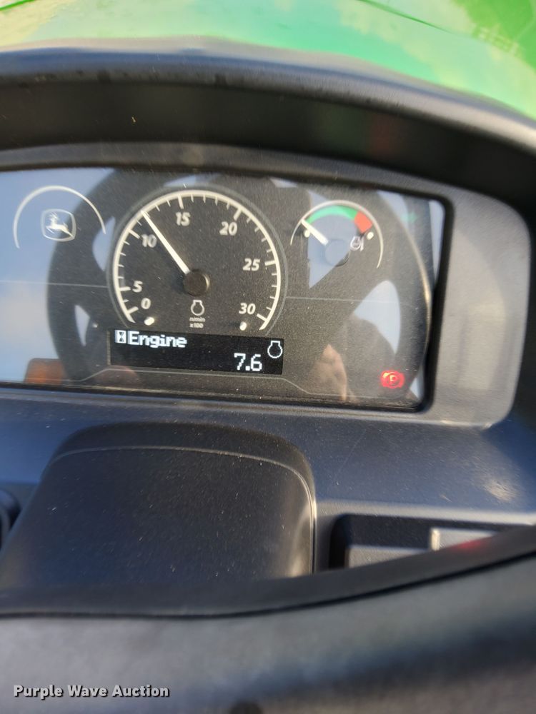 image for item DO1649 2022 John Deere 3025E  MFWD tractor