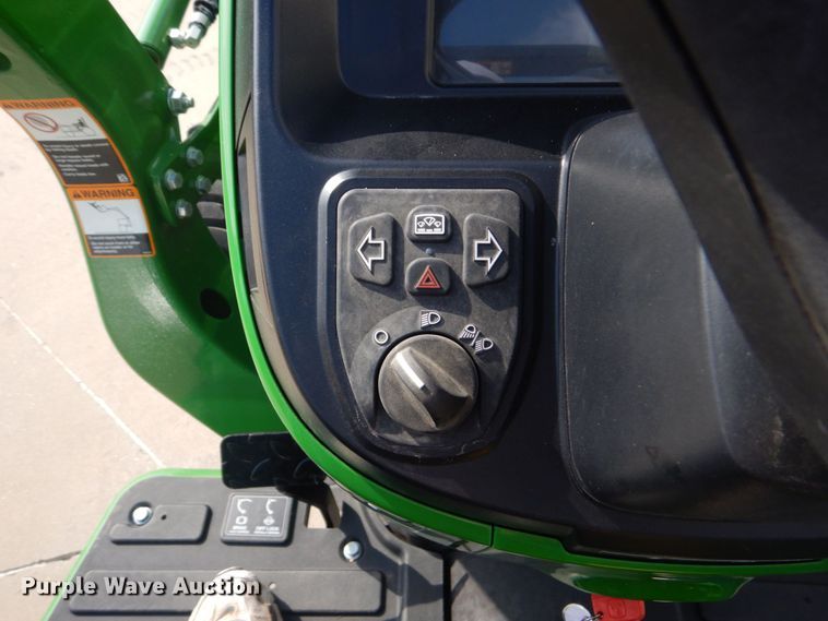 image for item DO1649 2022 John Deere 3025E  MFWD tractor