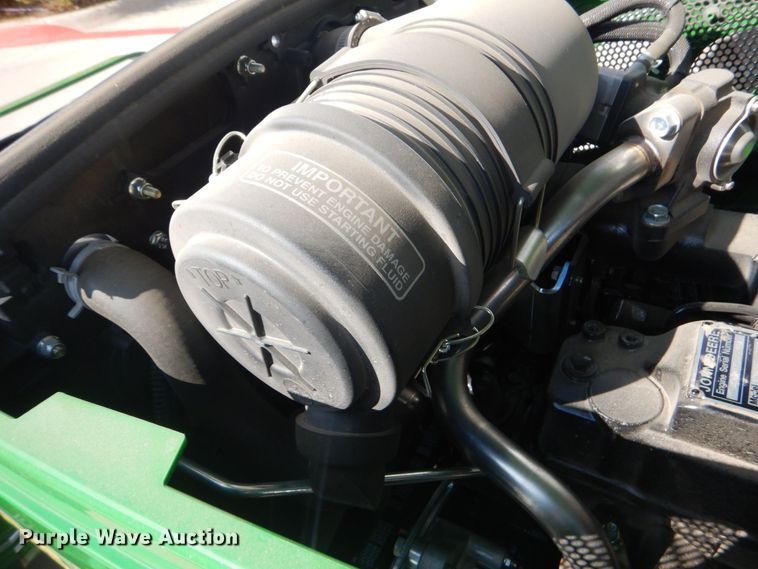 image for item DO1649 2022 John Deere 3025E  MFWD tractor