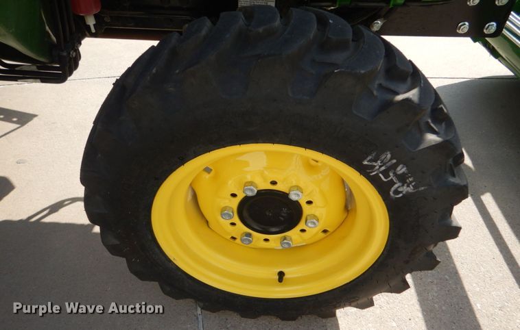 image for item DO1649 2022 John Deere 3025E  MFWD tractor