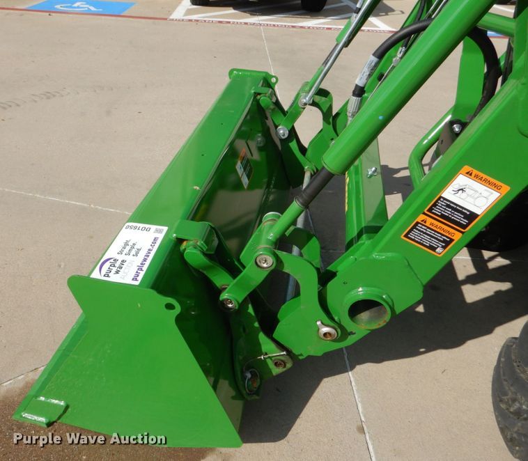 image for item DO1650 2022 John Deere 2038R  MFWD tractor