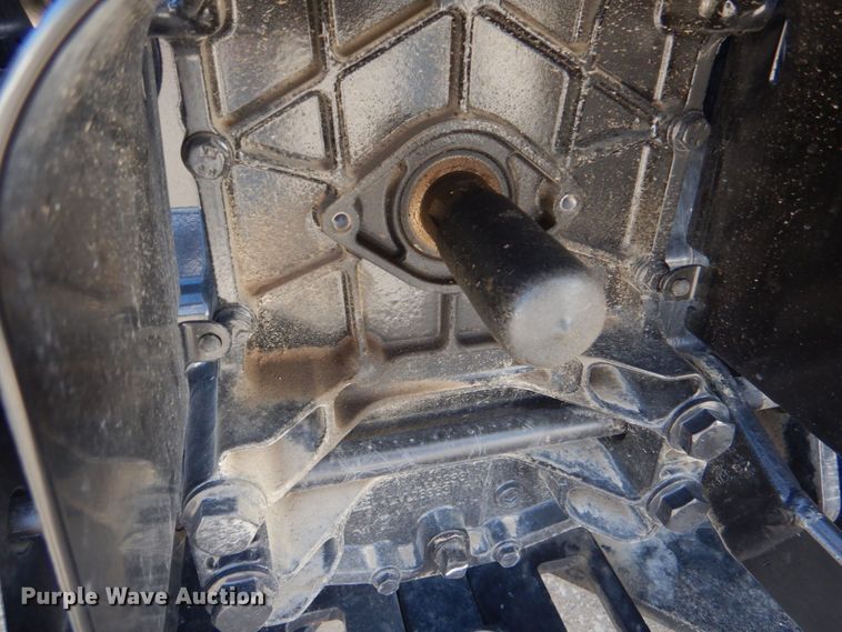 image for item DO1650 2022 John Deere 2038R  MFWD tractor