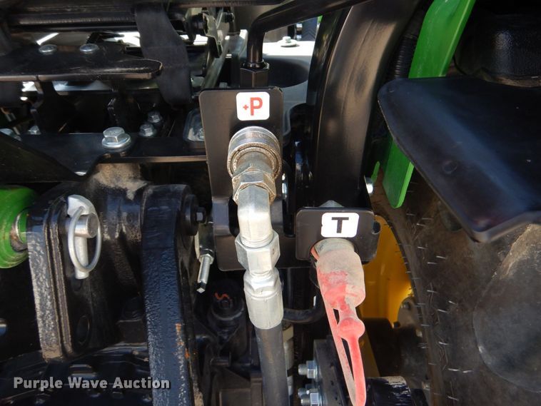 image for item DO1650 2022 John Deere 2038R  MFWD tractor