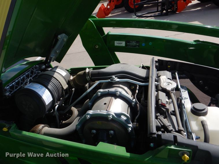 image for item DO1650 2022 John Deere 2038R  MFWD tractor