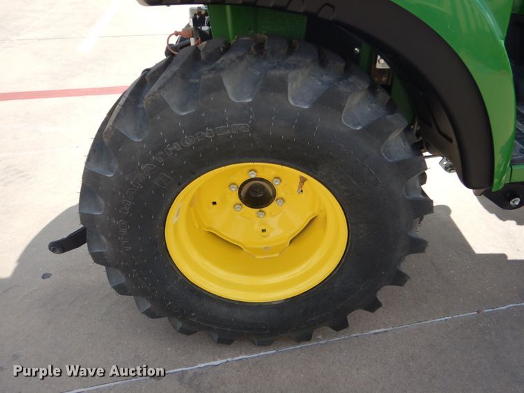 image for item DO1650 2022 John Deere 2038R  MFWD tractor