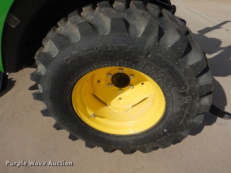 image for item DO1650 2022 John Deere 2038R  MFWD tractor