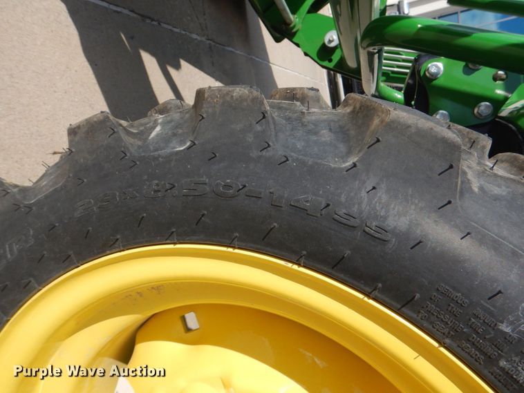 image for item DO1650 2022 John Deere 2038R  MFWD tractor