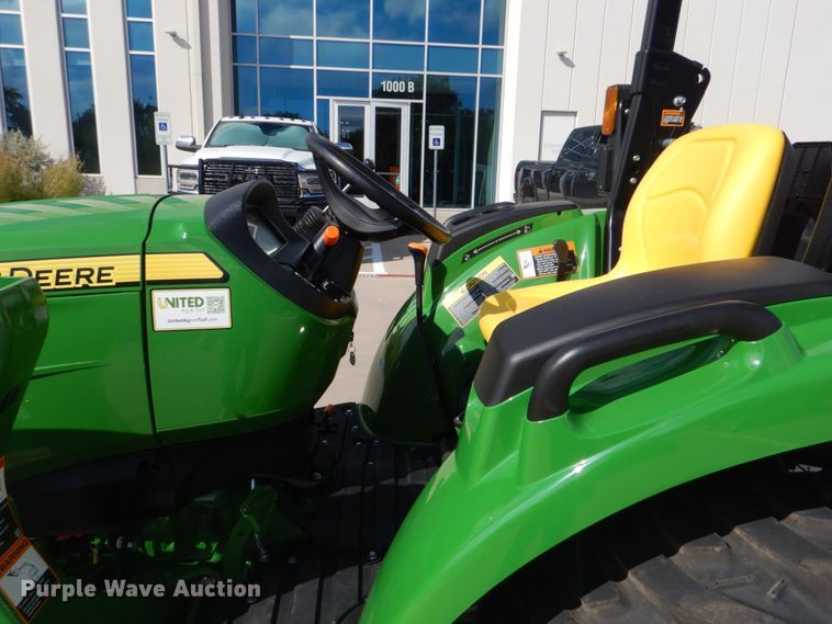 image for item DO1651 2021 John Deere 3043D  MFWD tractor