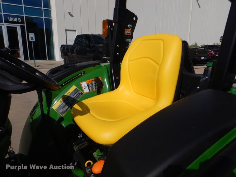 image for item DO1651 2021 John Deere 3043D  MFWD tractor