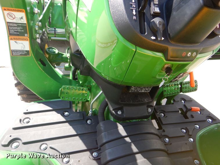 image for item DO1651 2021 John Deere 3043D  MFWD tractor