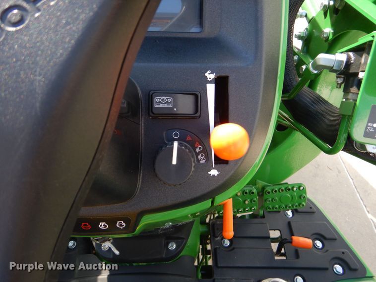 image for item DO1651 2021 John Deere 3043D  MFWD tractor