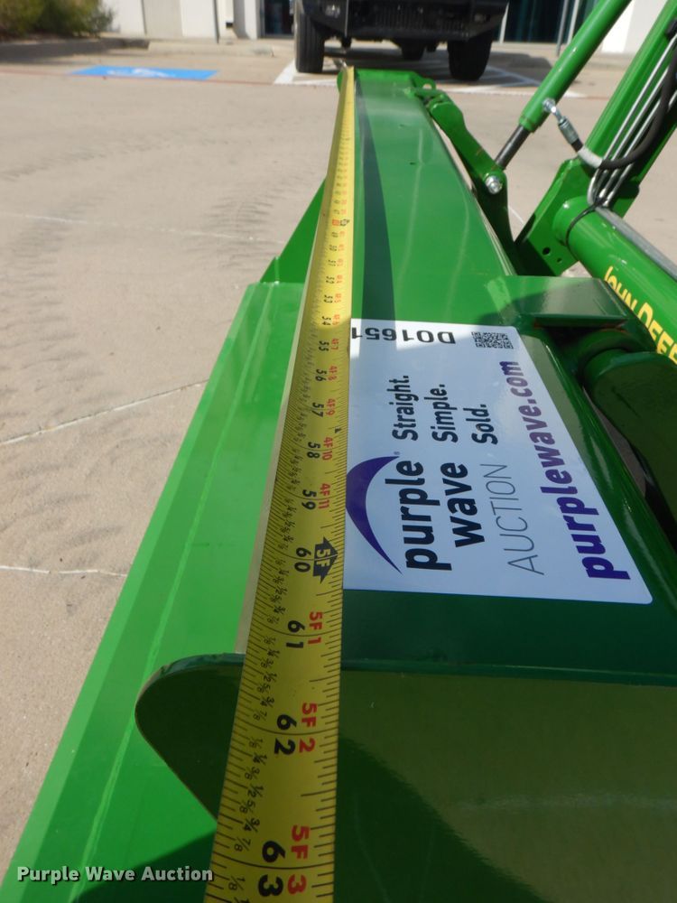 image for item DO1651 2021 John Deere 3043D  MFWD tractor