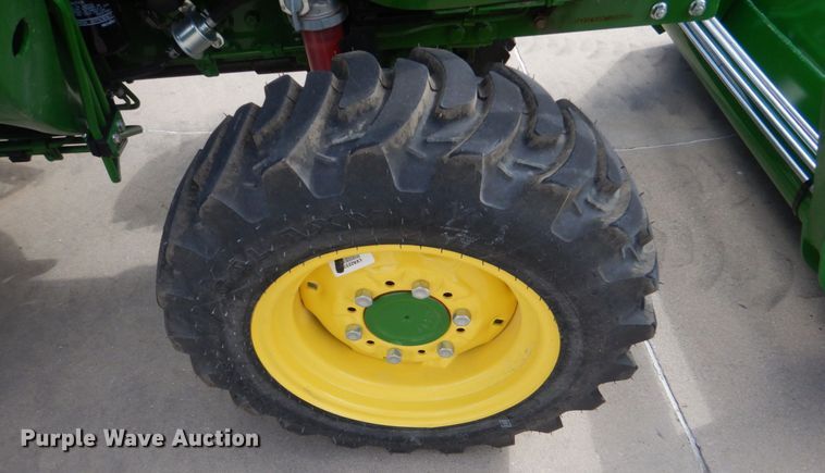 image for item DO1651 2021 John Deere 3043D  MFWD tractor