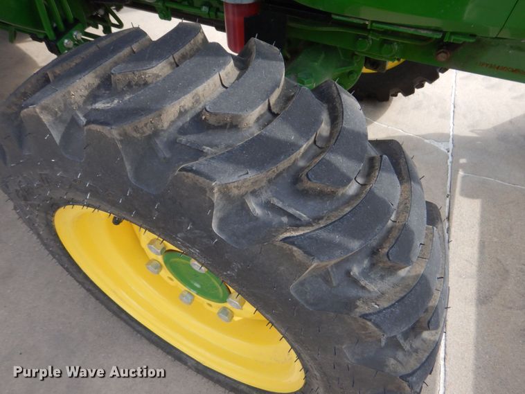 image for item DO1651 2021 John Deere 3043D  MFWD tractor