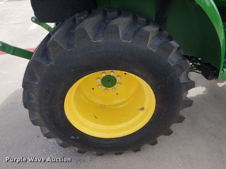 image for item DO1651 2021 John Deere 3043D  MFWD tractor