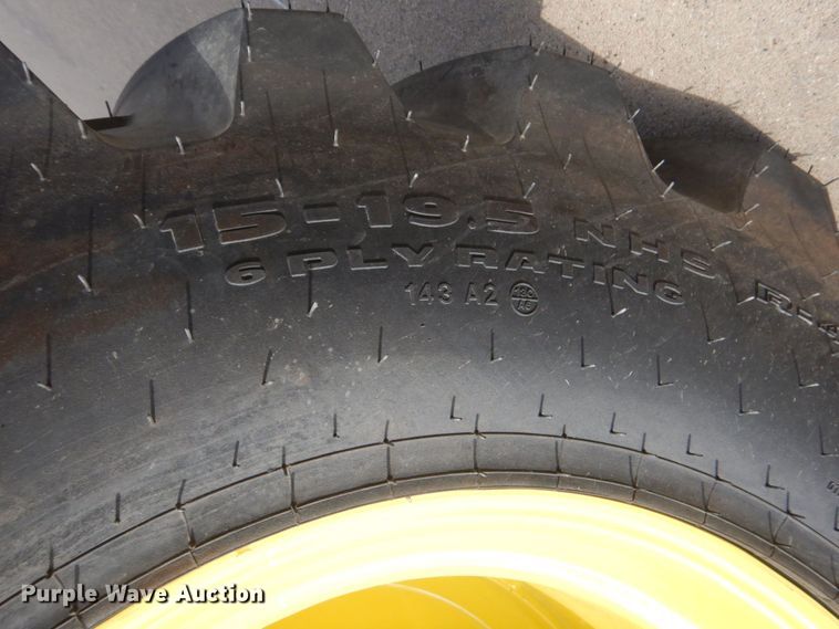 image for item DO1651 2021 John Deere 3043D  MFWD tractor