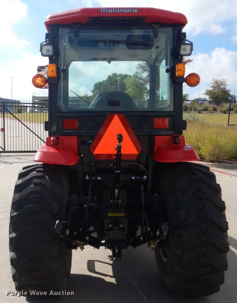 image for item DO1652 2022 Mahindra 1640 HST  MFWD tractor