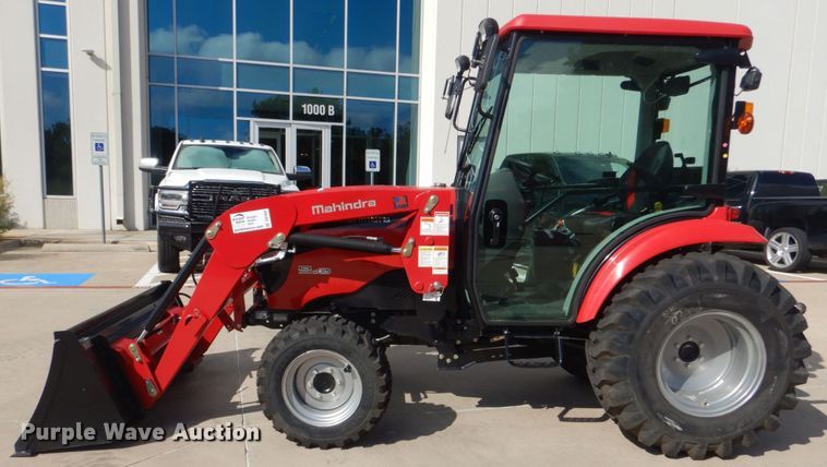 image for item DO1652 2022 Mahindra 1640 HST  MFWD tractor