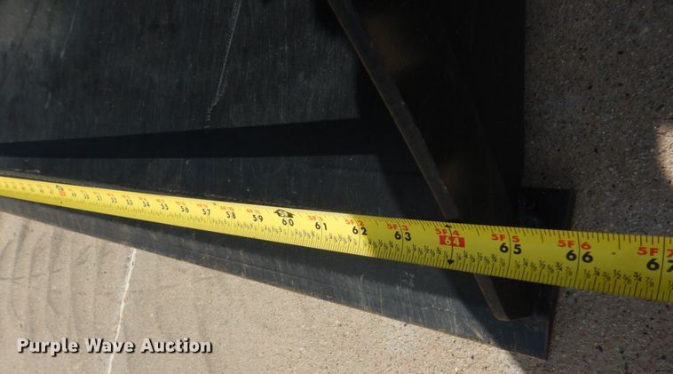 image for item DO1652 2022 Mahindra 1640 HST  MFWD tractor