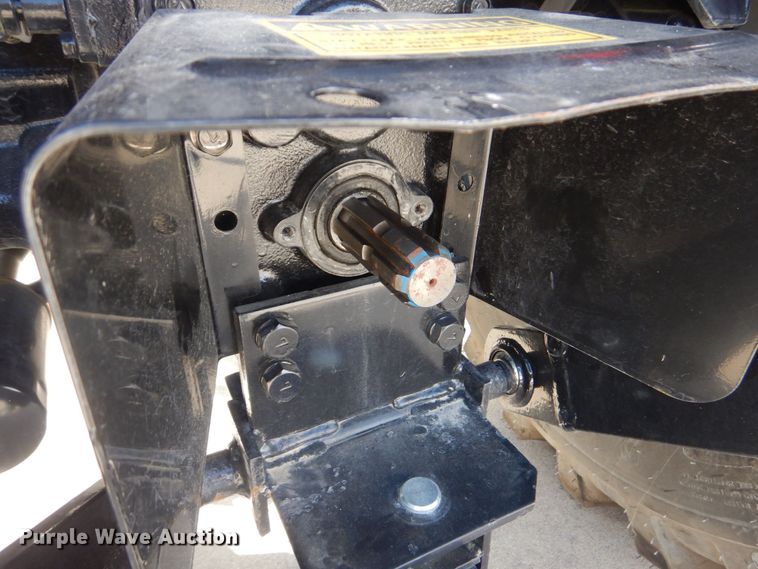 image for item DO1652 2022 Mahindra 1640 HST  MFWD tractor