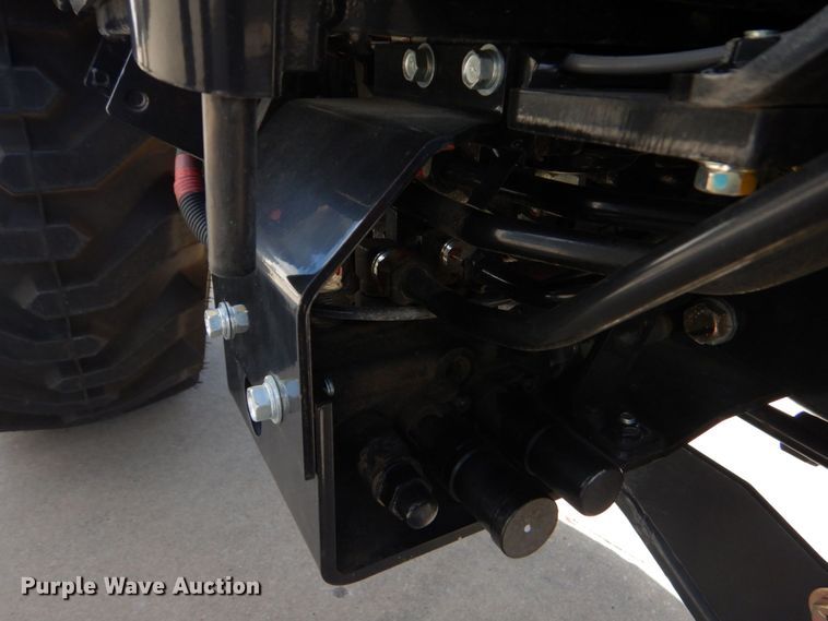 image for item DO1652 2022 Mahindra 1640 HST  MFWD tractor