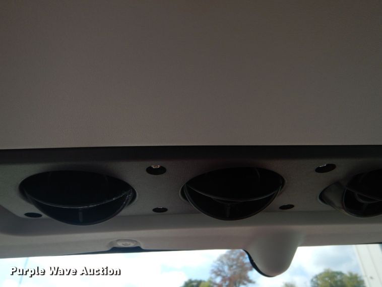 image for item DO1652 2022 Mahindra 1640 HST  MFWD tractor