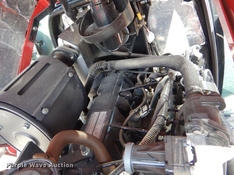 image for item DO1652 2022 Mahindra 1640 HST  MFWD tractor