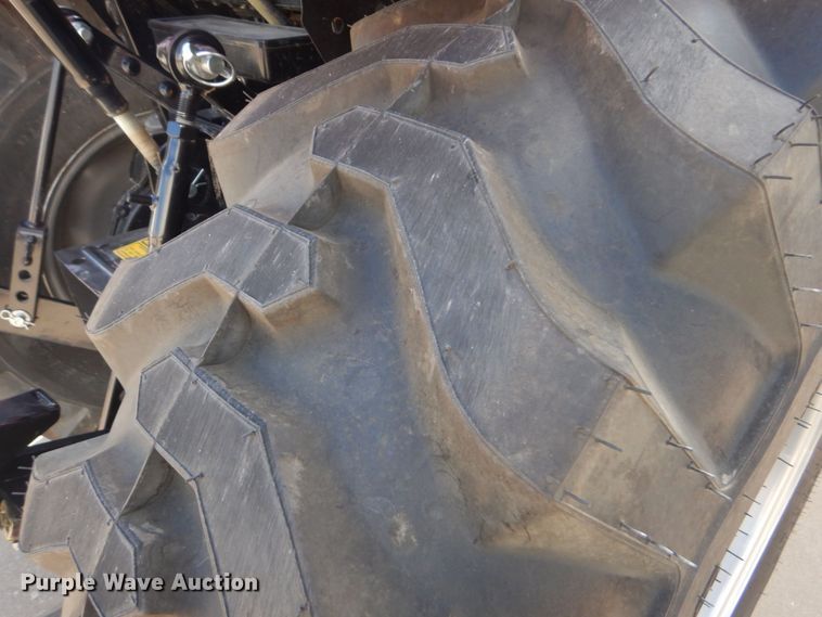 image for item DO1652 2022 Mahindra 1640 HST  MFWD tractor