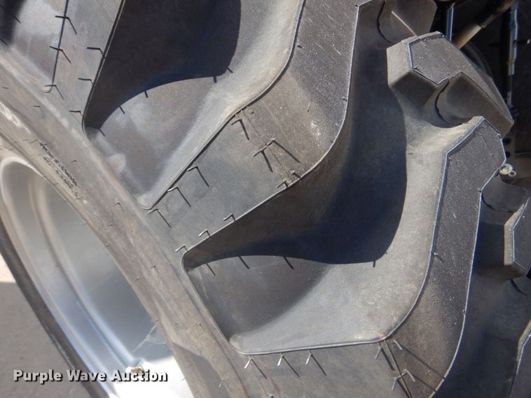 image for item DO1652 2022 Mahindra 1640 HST  MFWD tractor