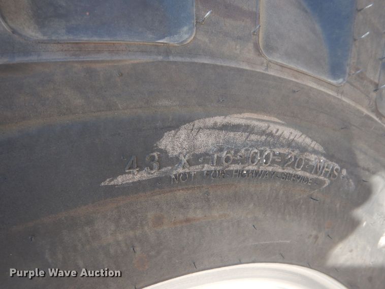 image for item DO1652 2022 Mahindra 1640 HST  MFWD tractor