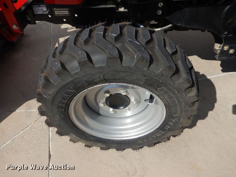 image for item DO1652 2022 Mahindra 1640 HST  MFWD tractor