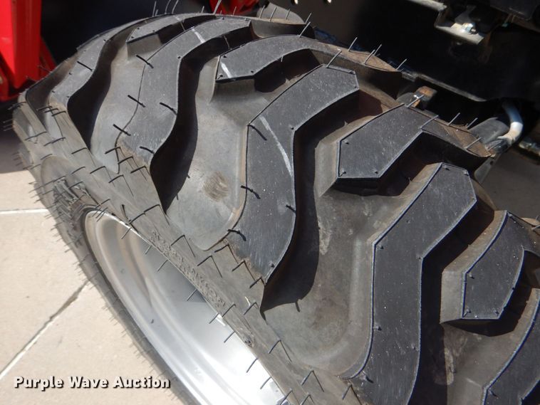 image for item DO1652 2022 Mahindra 1640 HST  MFWD tractor