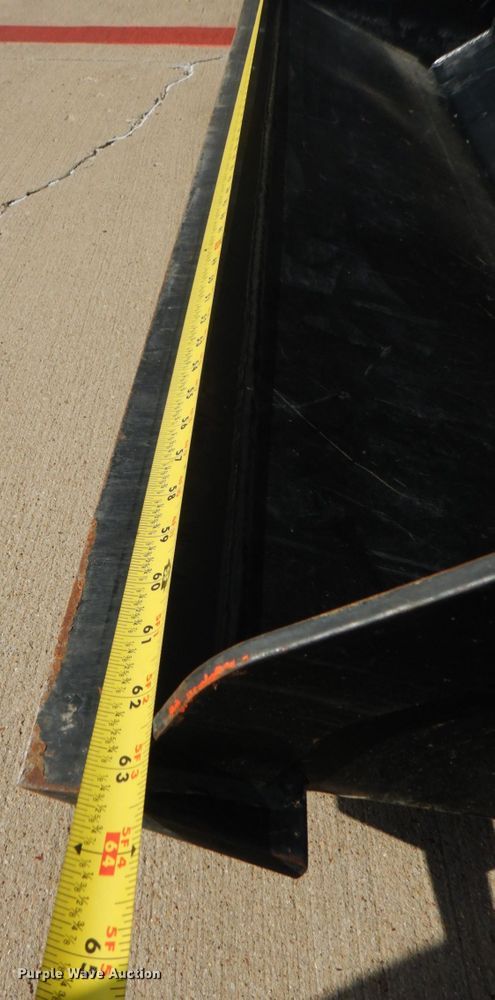 image for item DO1653 2022 Mahindra 1626 HST  MFWD tractor